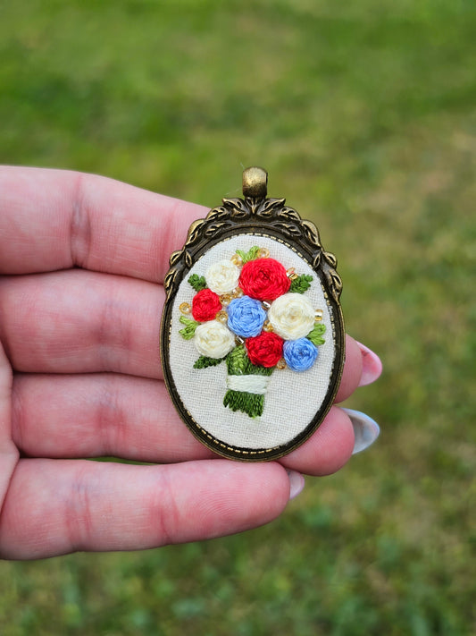 Bouquet Convertible Pendant/Bolo
