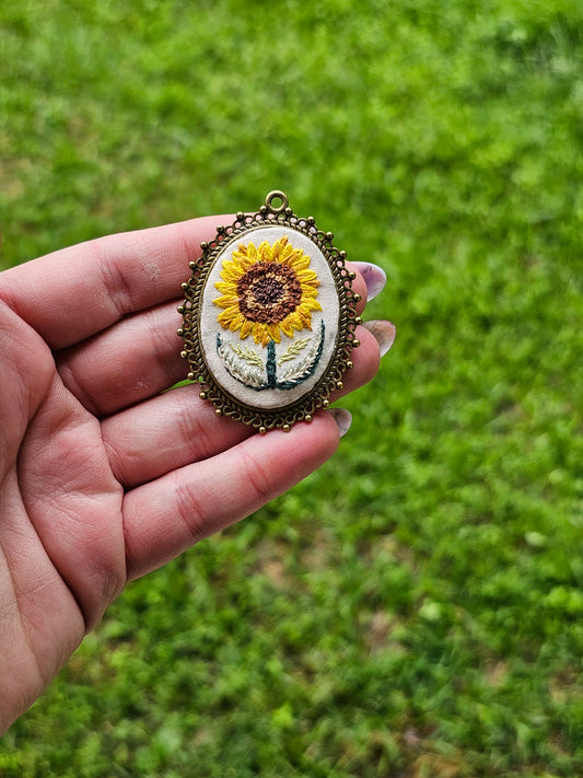 Sunflower Pendant & Bolo Convertible