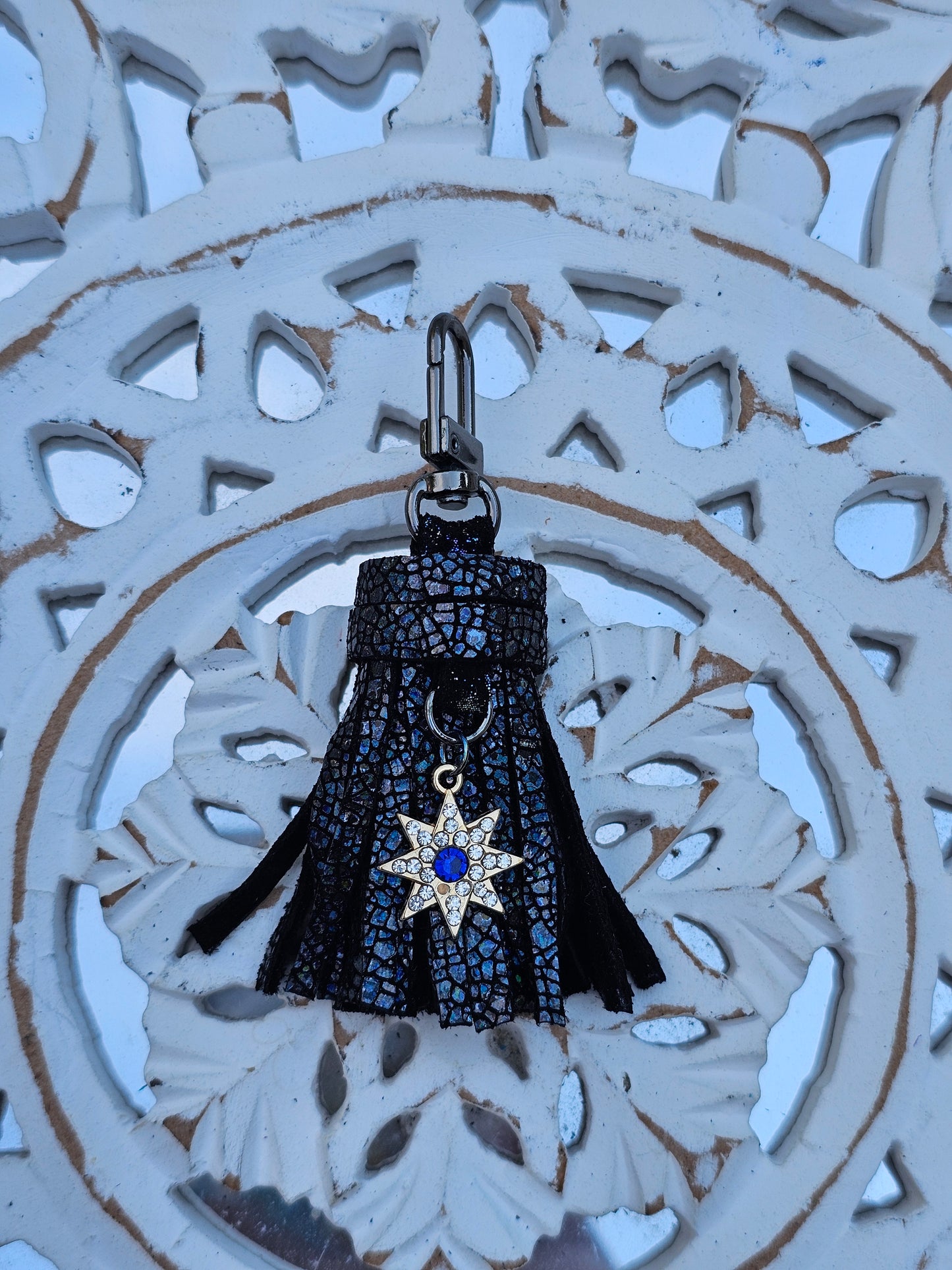 Crackle Black Leather Small Tassel