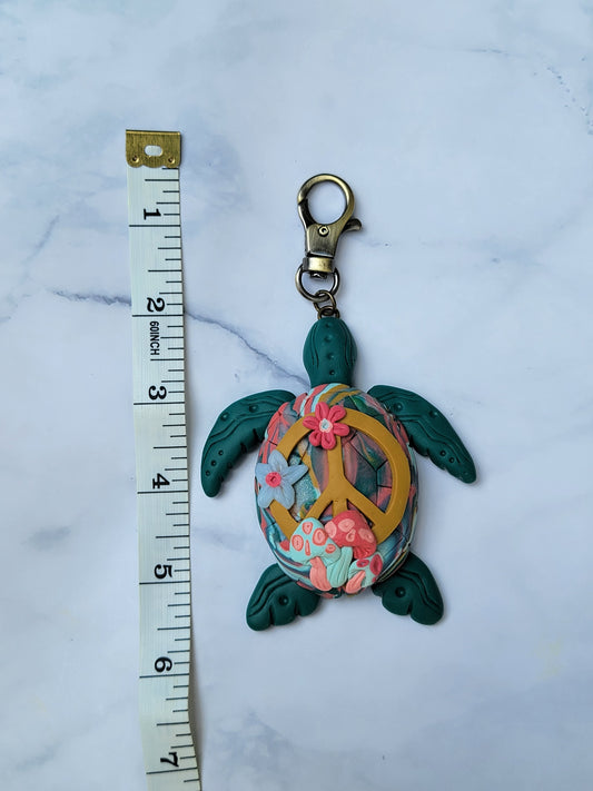 Mavus Sea Turtle Charm